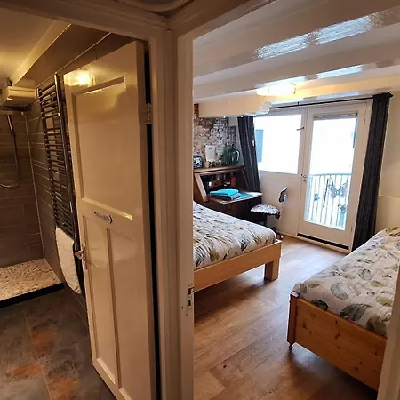 Private Loft Bedroom *